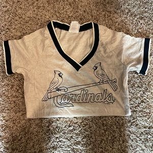 Cardinals v neck tee